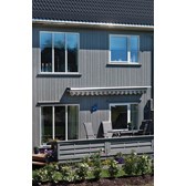 grå-fasade-med-terrasse-Kopi.jpg